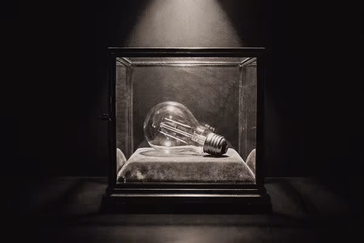 Innovación sin recursos: el teatro que sale más caro que la sala vacía